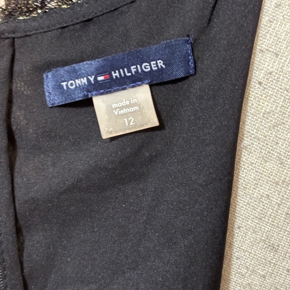 Tommy Hilfiger Black Gold Floral Mesh Lace Dress Flutter Sleeve Dress Sz. 12 - Picture 13 of 14